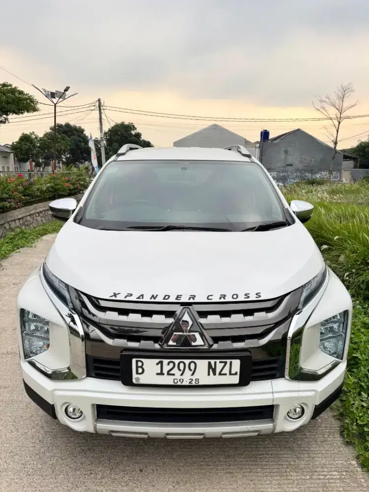 XPANDER CROSS 1.5 PREMIUM PACKAGE AT-2020-PUTIH