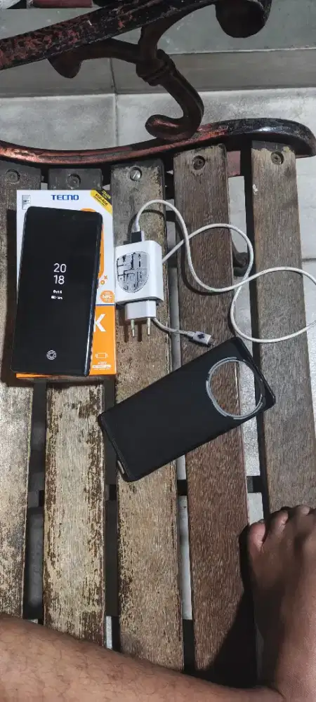 Tecno spark 20 pro plus