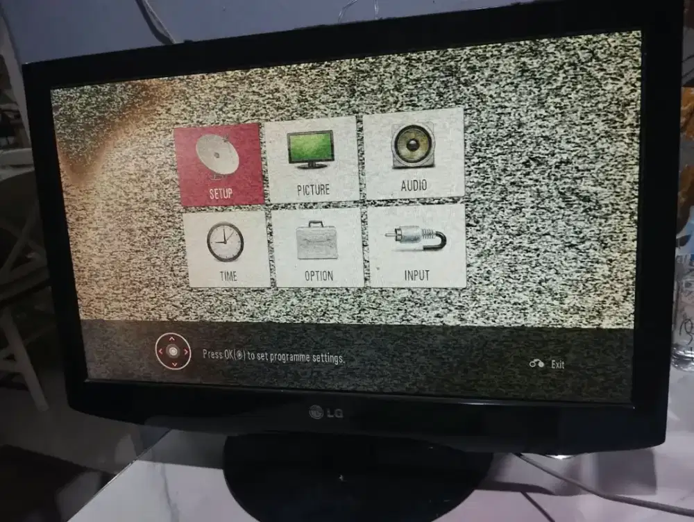 TV LED 17 inchi merek LG