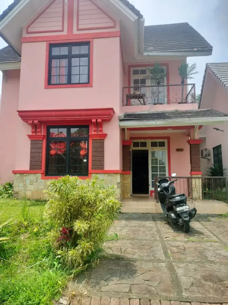 Di jual murah vila siap huni lokasi di kota wisata kota bunga Cipanas