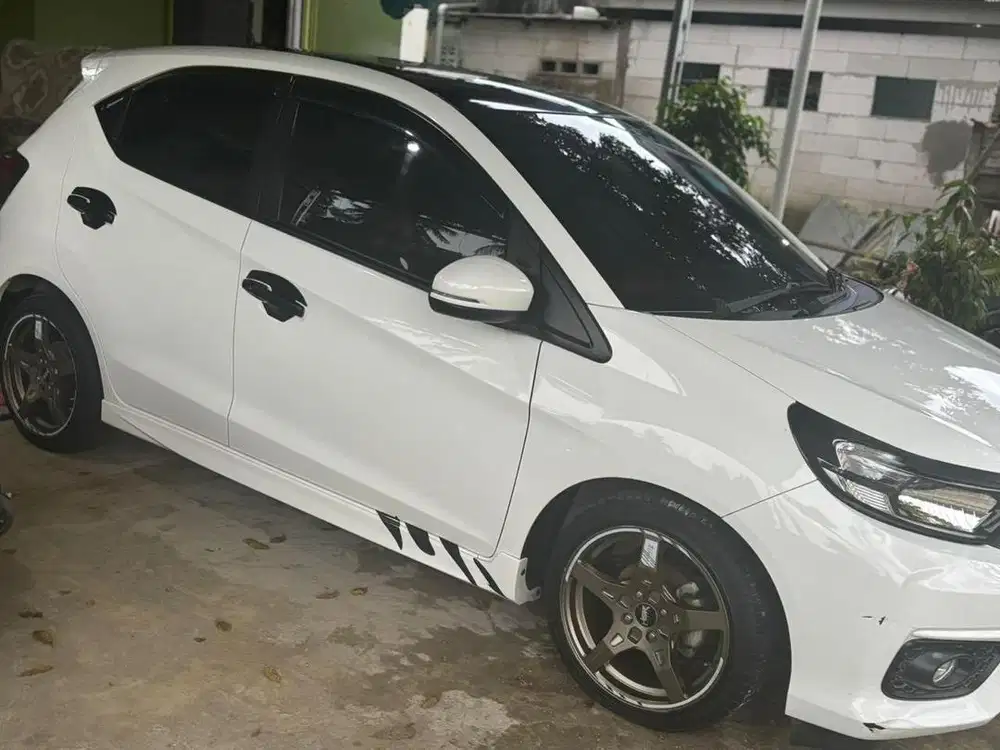 Jual Honda Brio RS MT 2020 pemakaian 2021