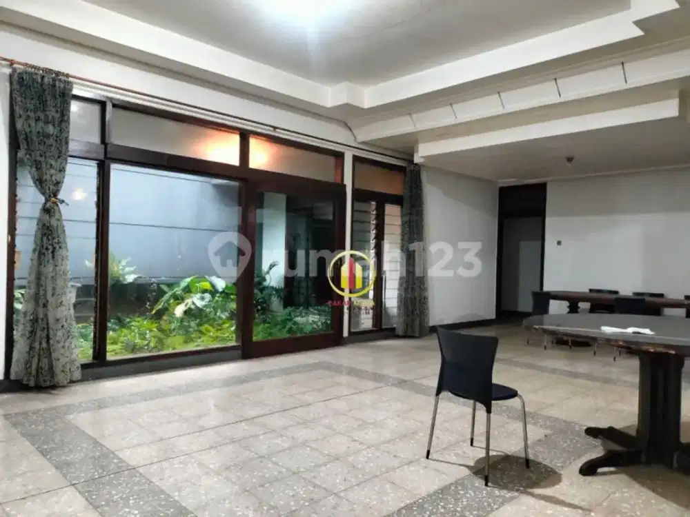 Rumah Lama Terawat di Turangga Dkt Gitar Karawitan Bandung