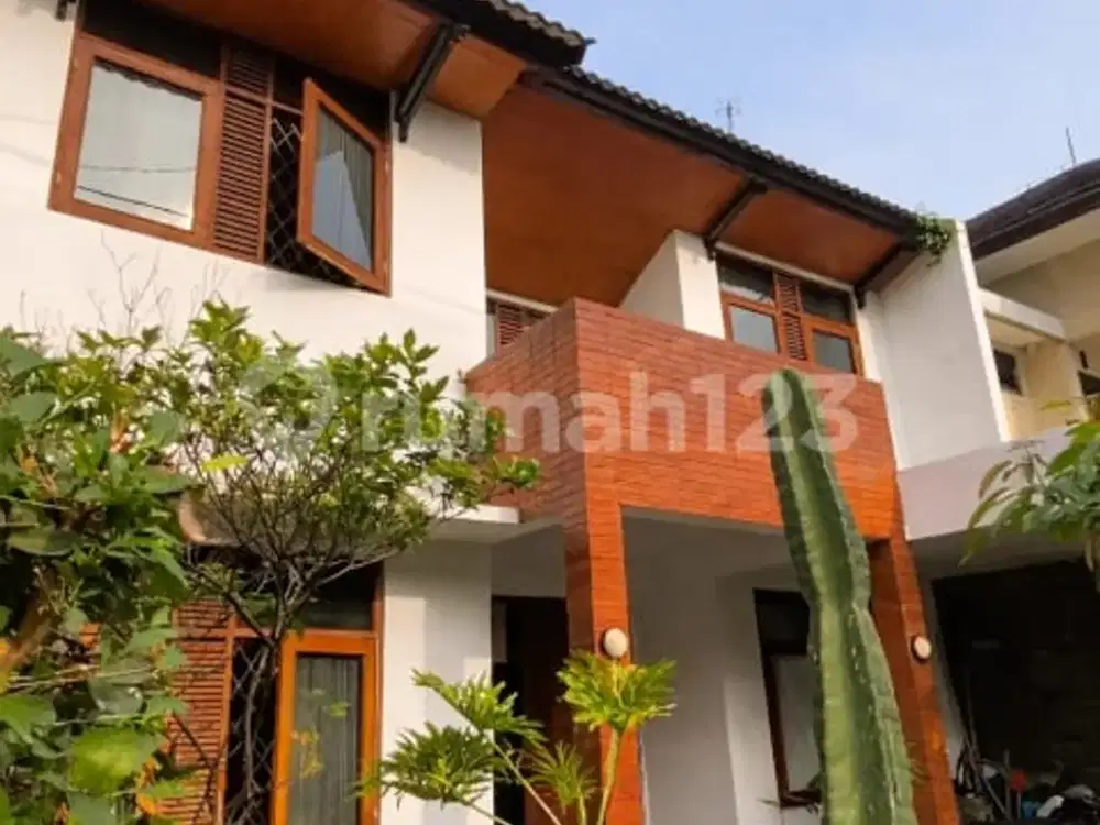 Rumah Artistik Siap Huni di Antapani Dekat Arcamanik Bandung Nego