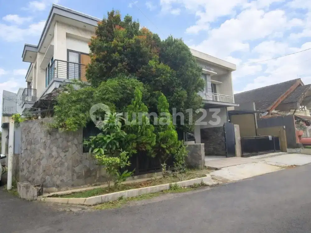 Rumah Hook 2 Lantai Sayap Bkr Kembar Srimahi Sriwijaya Bandung