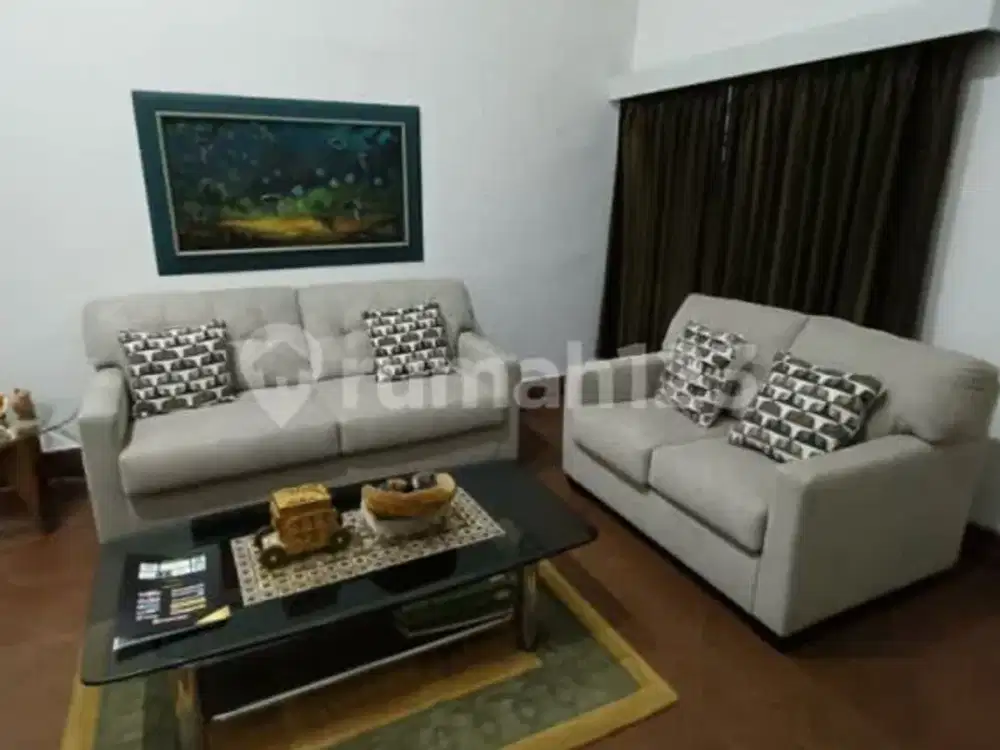 Rumah Klasik Hook di Sayap Dago Dkt Bromeus Bandung
