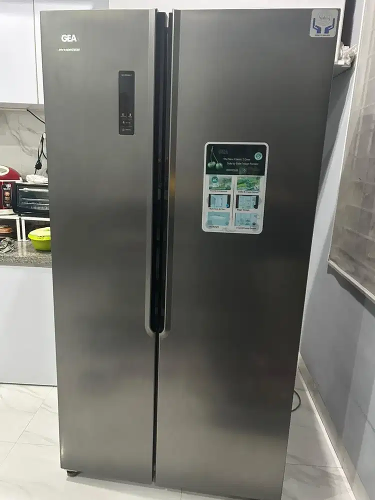 Jual BU kulkas 2 pintu side by side GEA ukuran 600 liter sangat besar