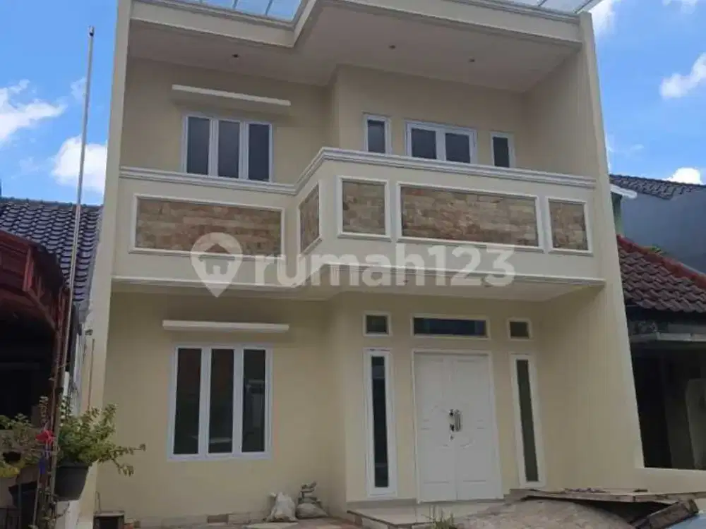Rumah Bagus 2 Lantai Baru Renov Flamboyan Alam Sutera Tangerang