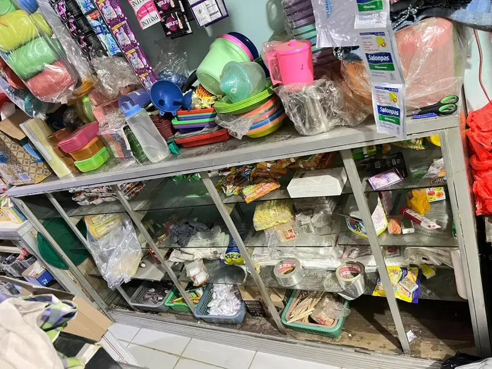 Etalase bekas baik
