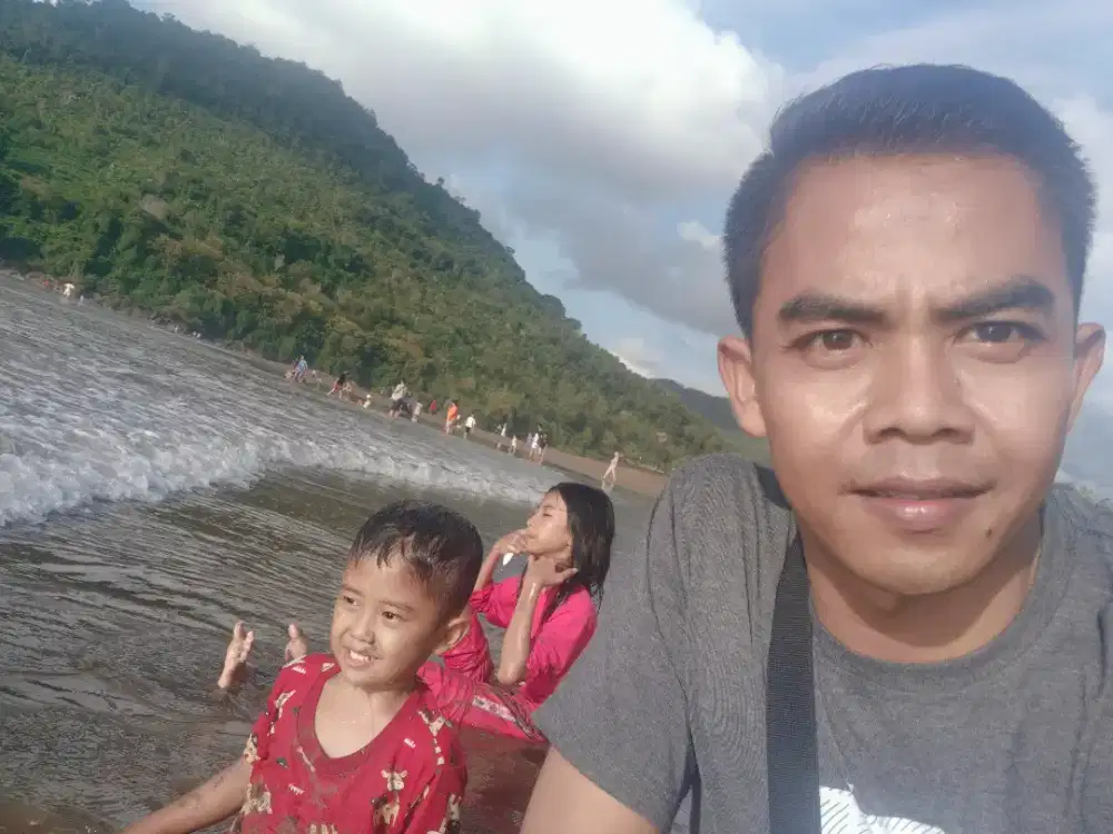 Melayani jasa driver pribadi & kantor, harian bulanan