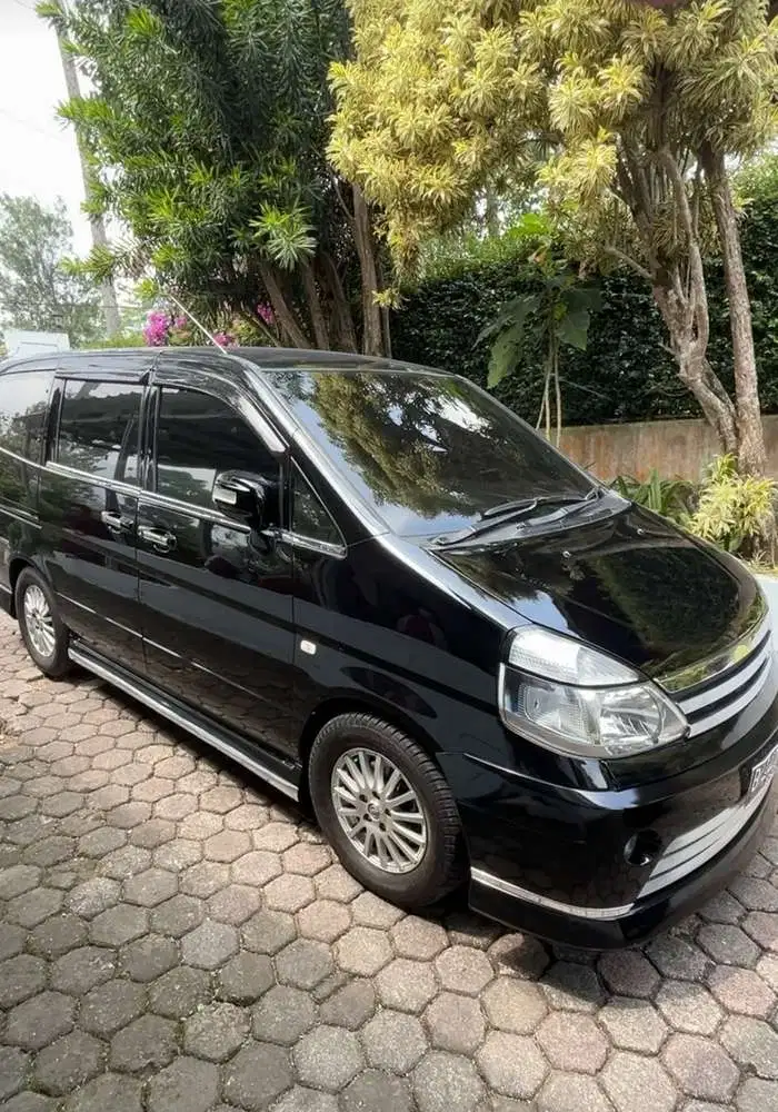 Nissan Serena 2010 Bensin