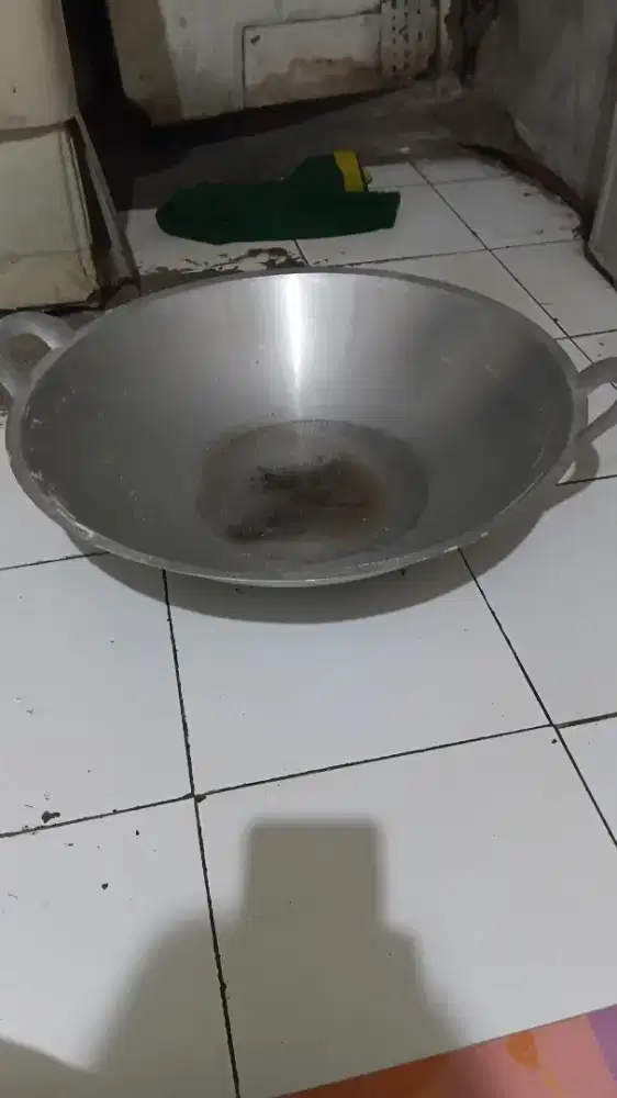 penggorengan  ukuran 24