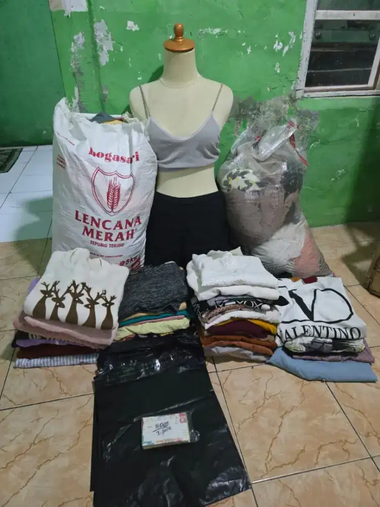 Pakaian atasan wanita