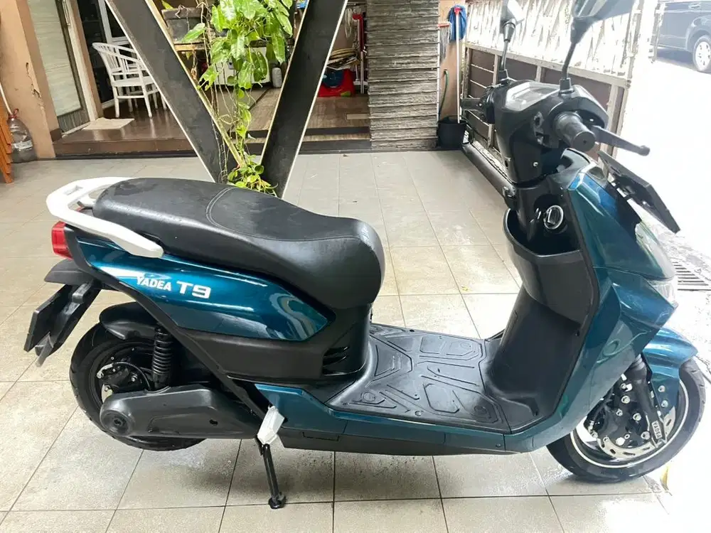 Motor bekas Yadea T9 2023