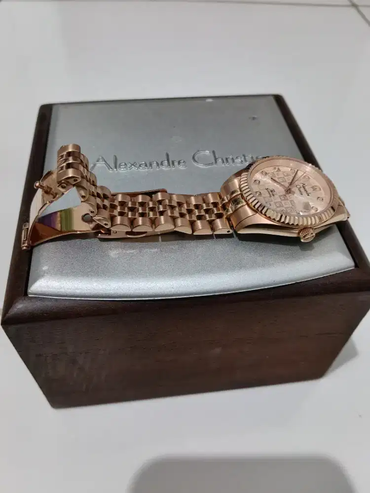 Jam tangan wanita Alexander christie
