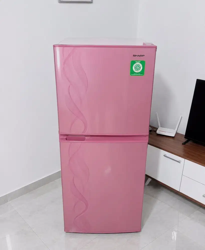 Jual kulkas 2pintu merk sharp mulus