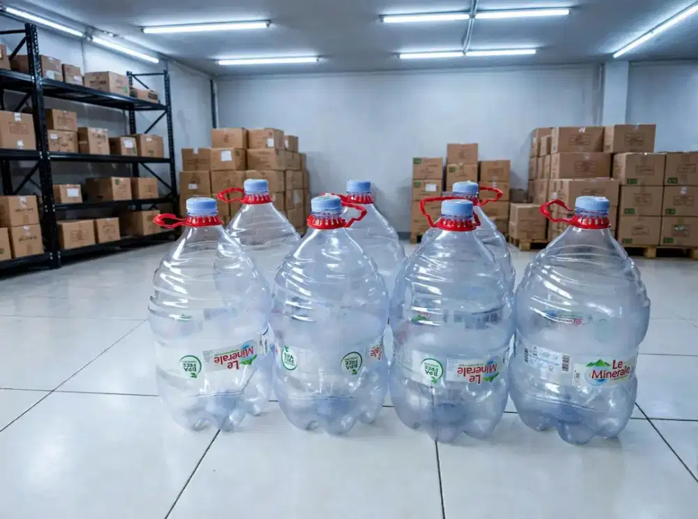 Galon Kosong Le Mineral 15 Liter Dengan Tutup/Gagang Preloved