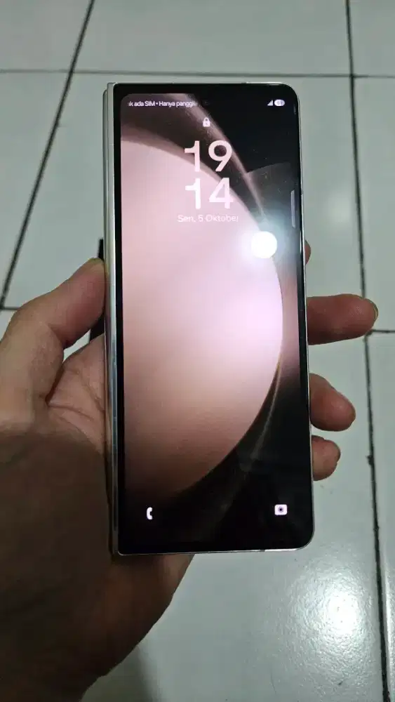 Samsung Z Fold 5 512GB Cream Fullset Mulus No Minus Termurah !!