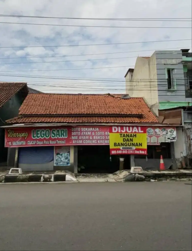 Dijual rumah dan tanah 40 ubin luas 563m2