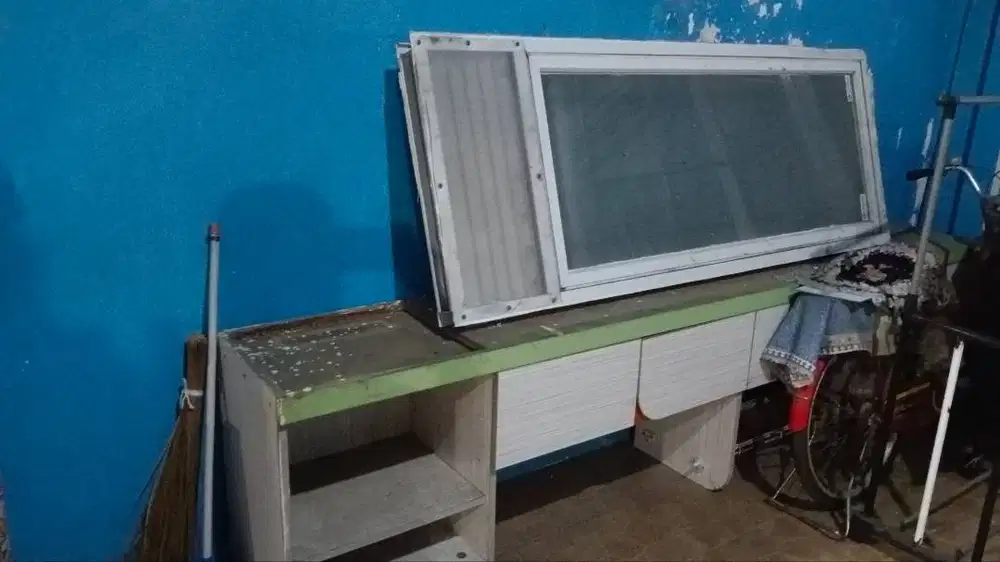 Jual murah meriah pintu aluminium dan lemari kitchen set