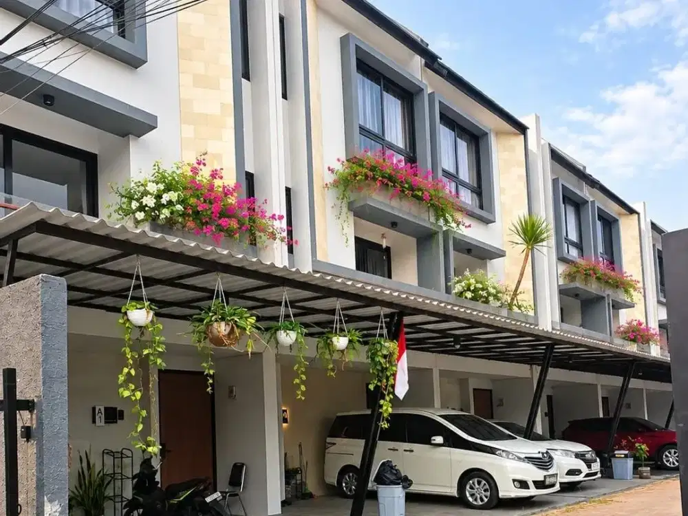 Rumah Minimalis 3 Lantai di Jagakarsa - Siap Huni Murah