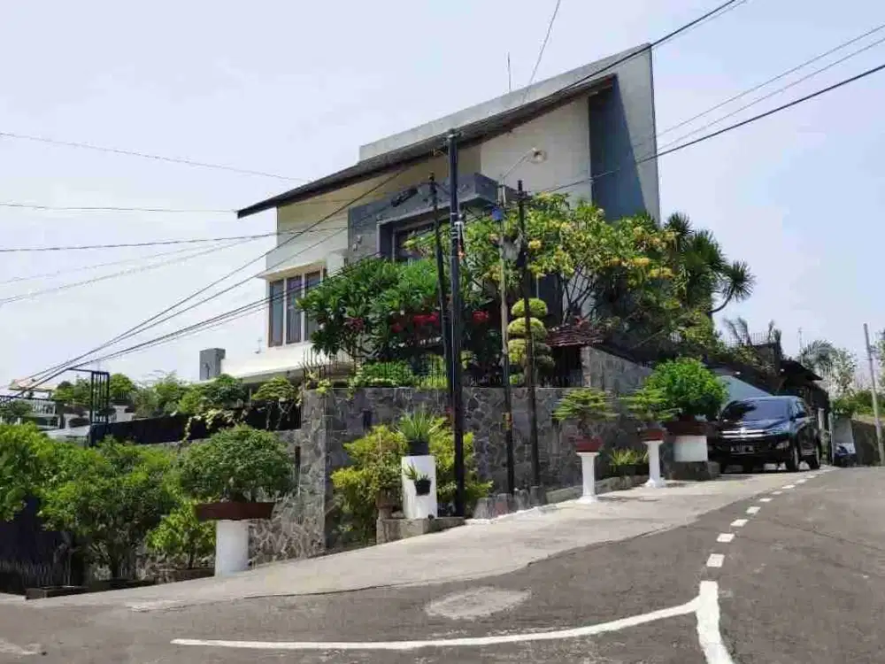 Rumah Hook 2 Lt di Wologito Raya, Kembangarum Semarang Barat