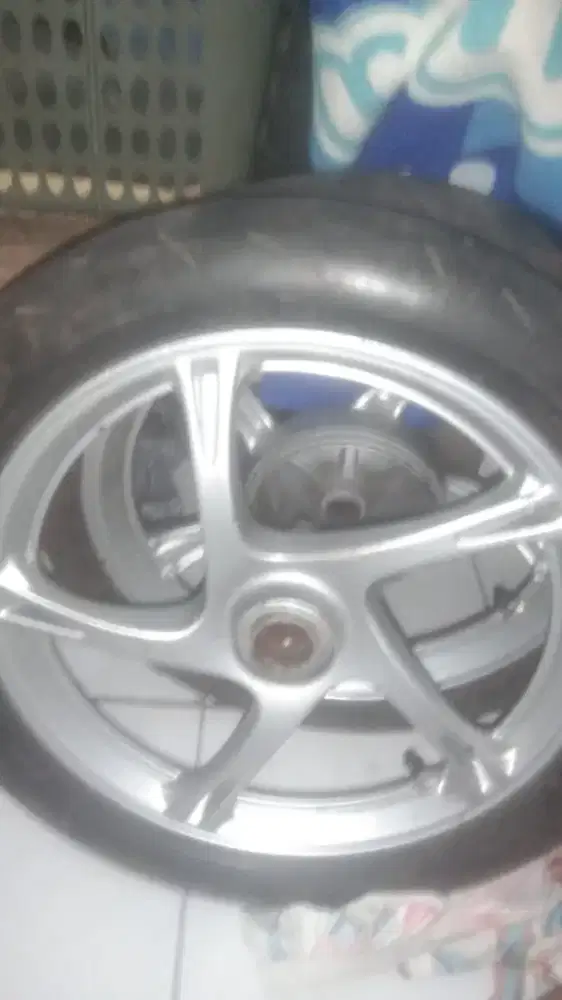 Sepasang velg mio
