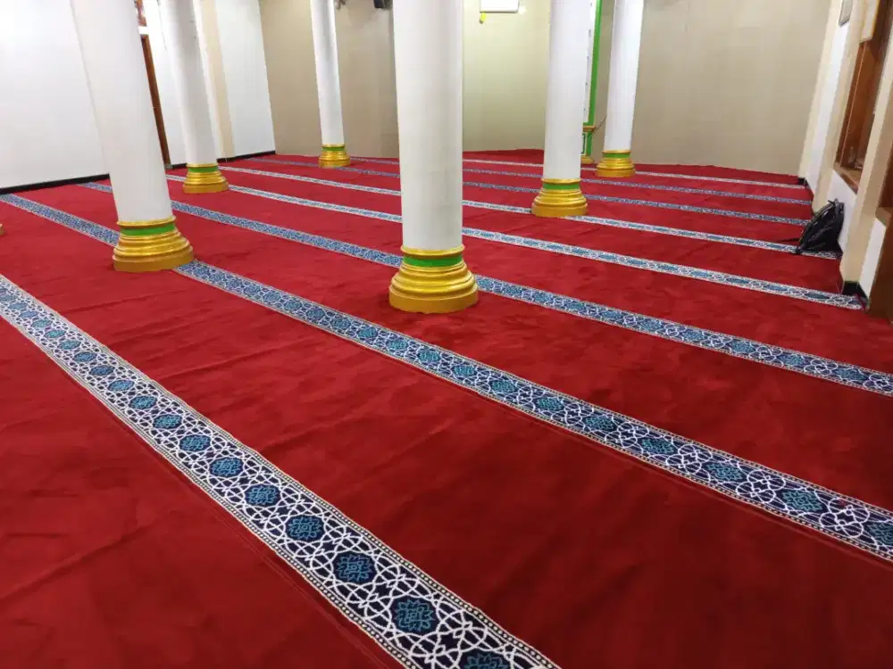 Karpet Masjid Tipe maulana Merah polos