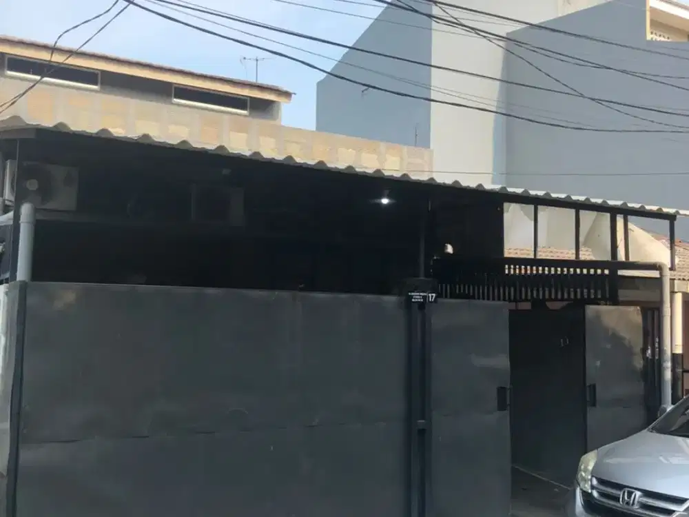 Rumah Kelapa Gading Uku 6X17 KT 3+1 Strategis Selangkah ke Mall Mkg Rapi