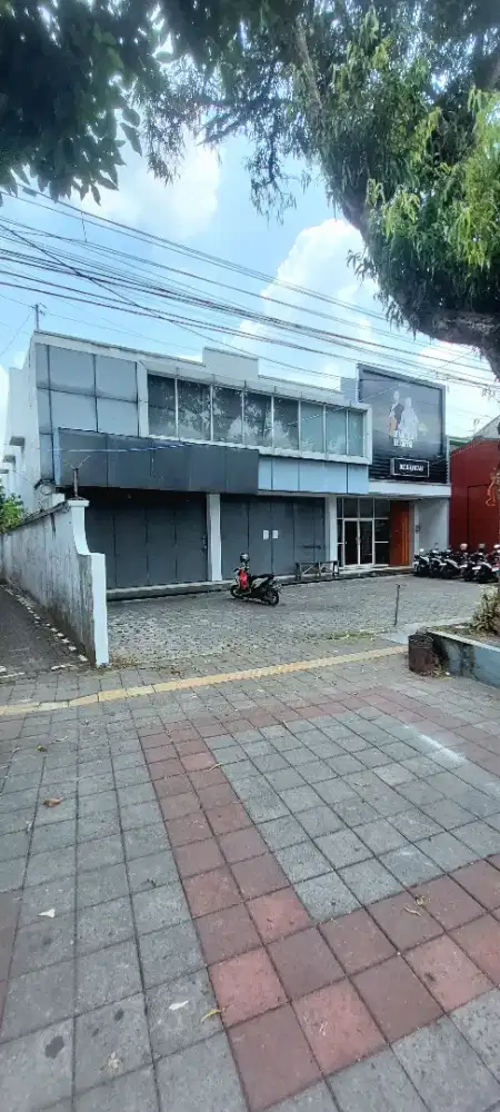 Dikontrakkan Jl Sudirman 36 temanggung, lok Strategis, pusat kota