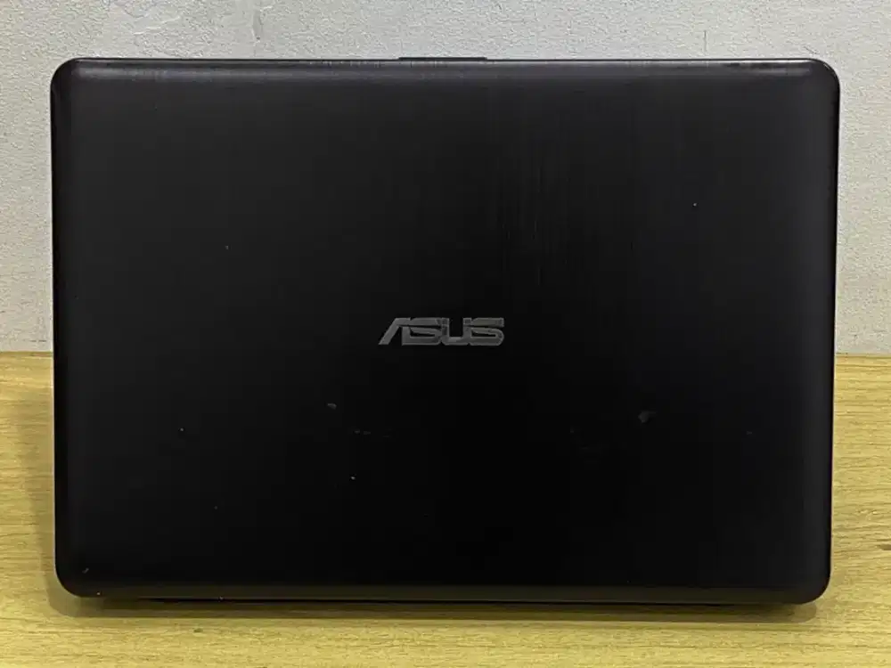 Laptop: ASUS X441NA