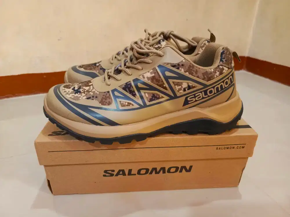 Sepatu Sneaker pria salomon