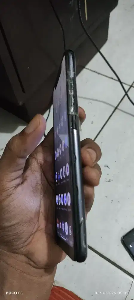 Poco f1 6/64 sudah di root