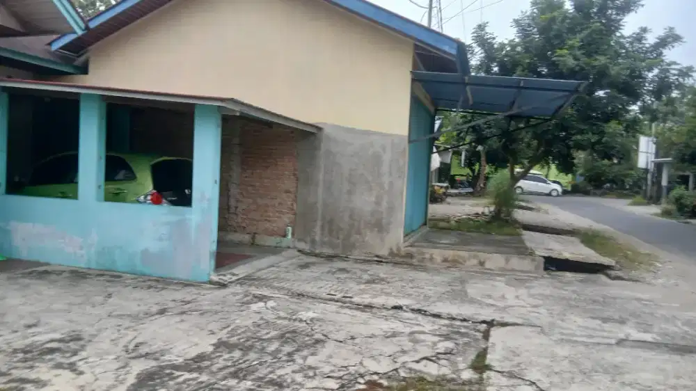 DI KONTRAKAN KADAI LOKASI STRATEGIS