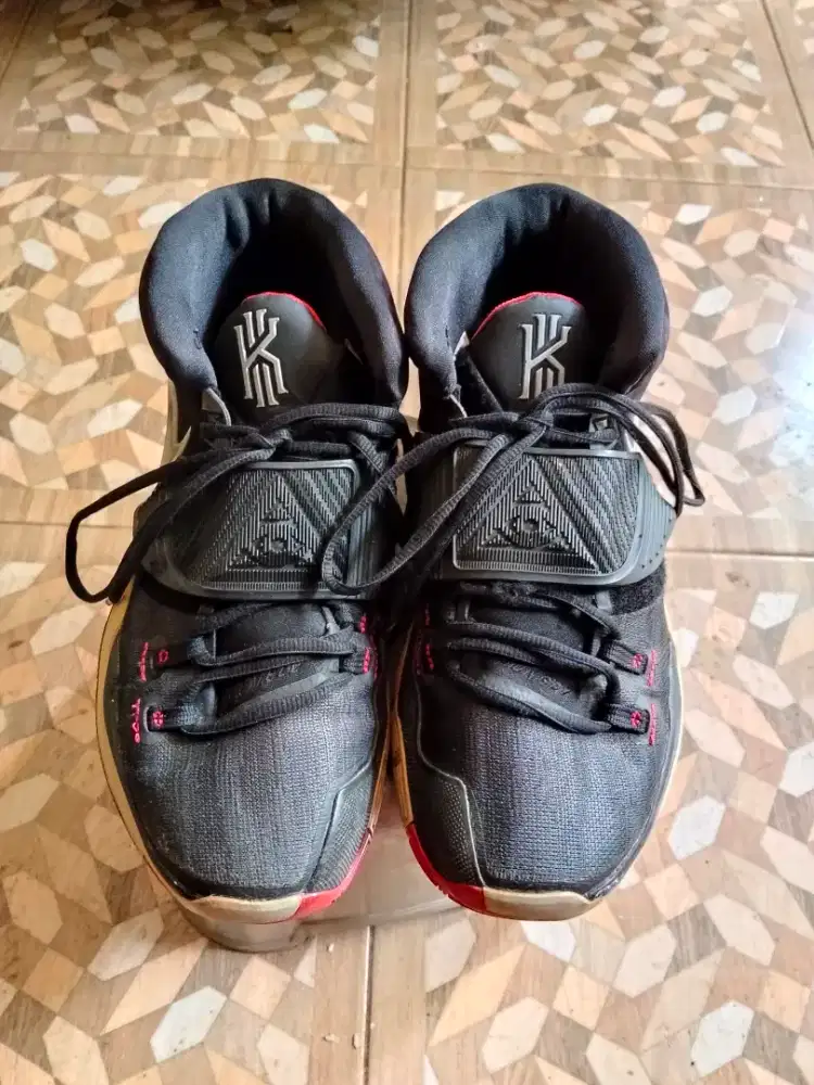 Nike Kyrie 6 Size 44 28cm
