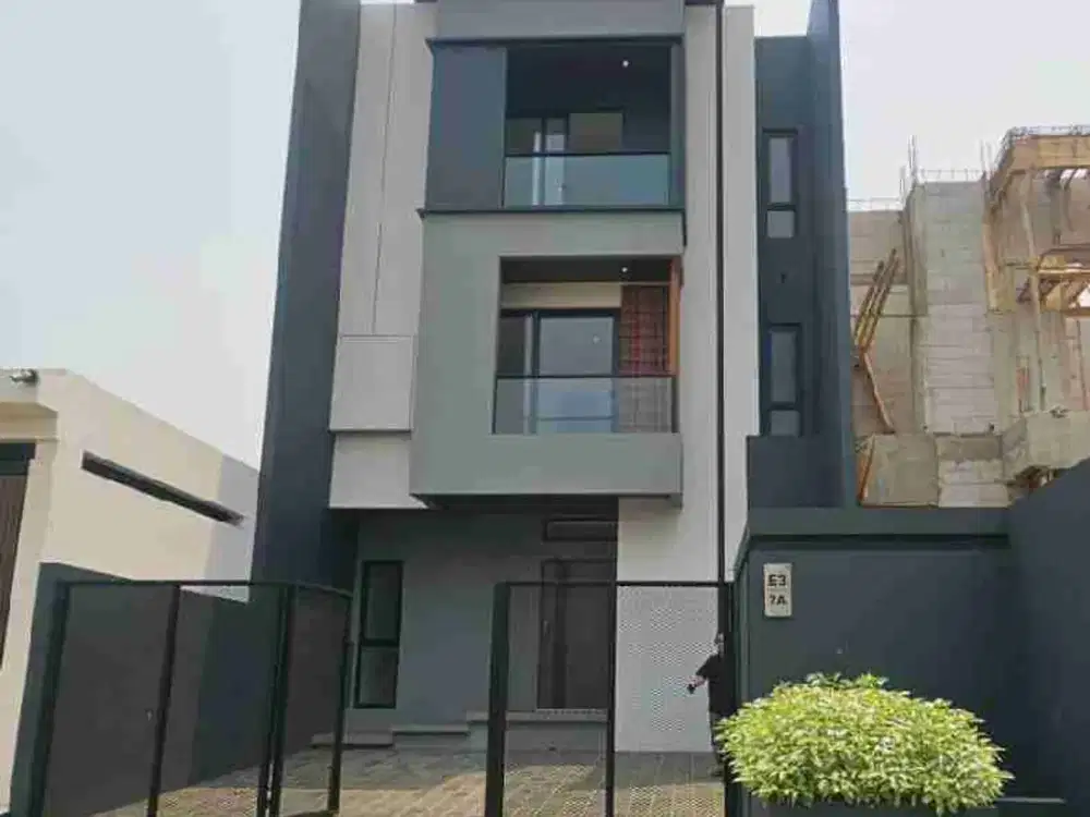 Dijual Rumah Bangunan Mandiri di Modernland Tangerang