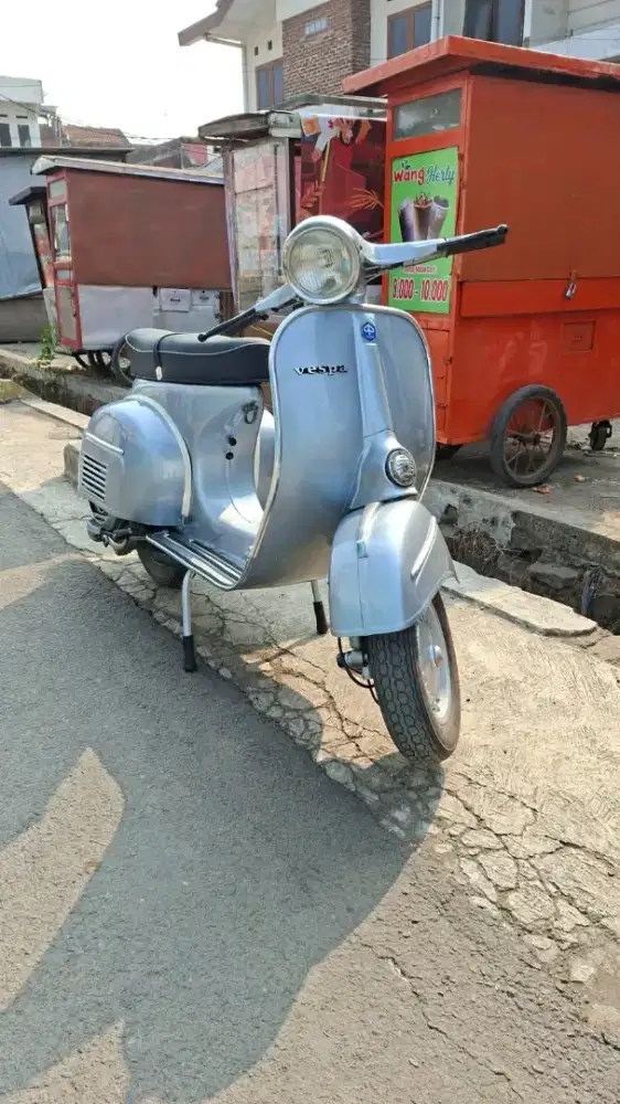 Vespa sprint bagol tahun 74 01-02 plat ad pajak idup
