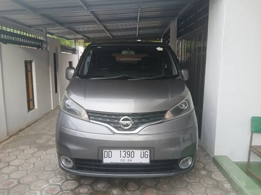 Nissan Evalia XV Automatic 2012
