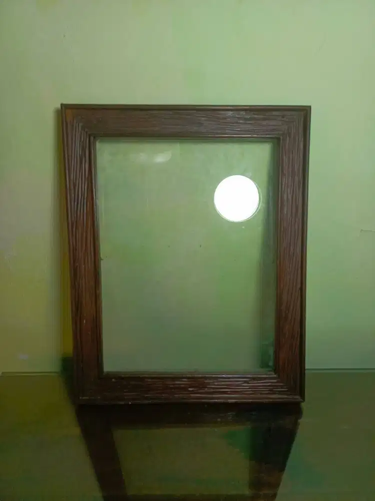 frame kaca kayu bekas bantalan kereta api
