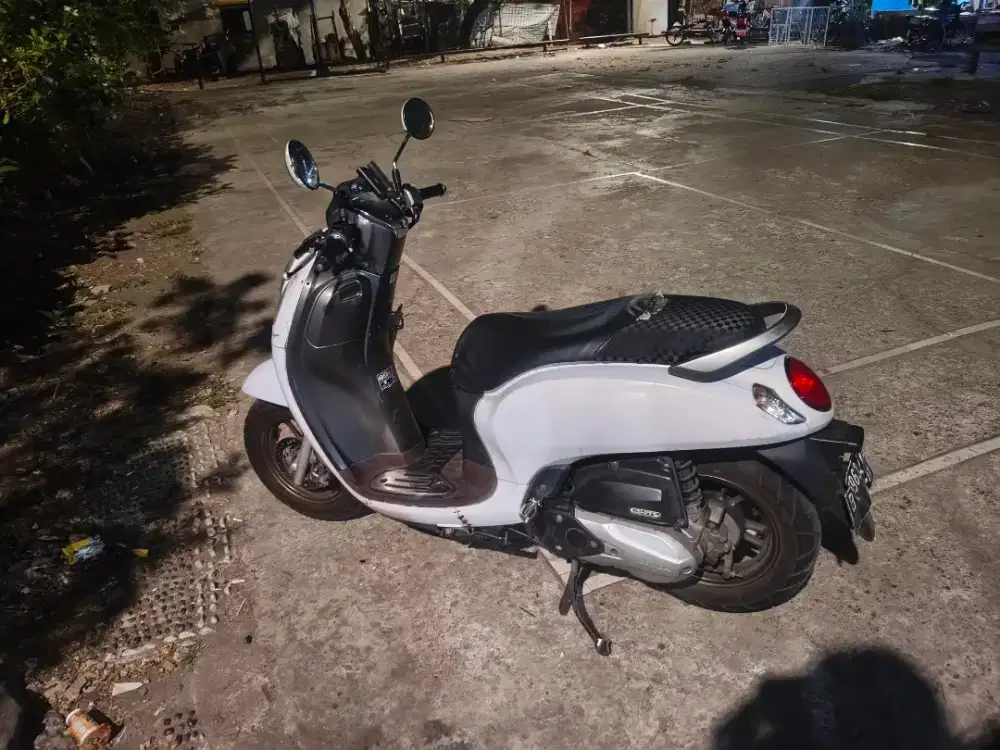 SCOOPY 2022 PRESTIGE