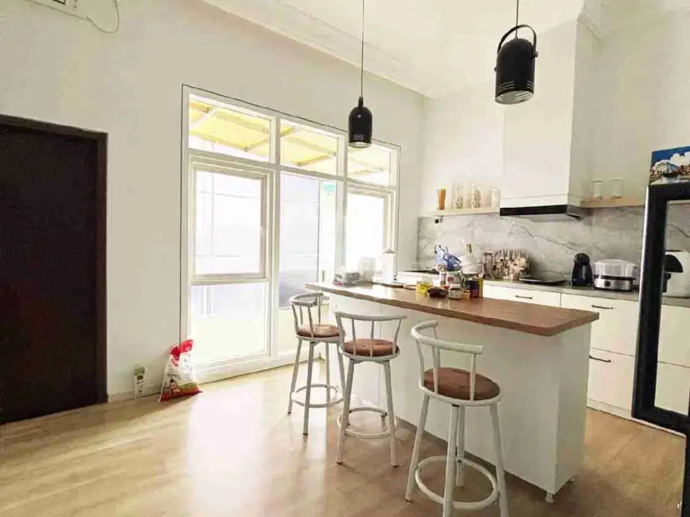 Jual Rumah cocok unt. Rumah tinggal, klinik, tempat usaha