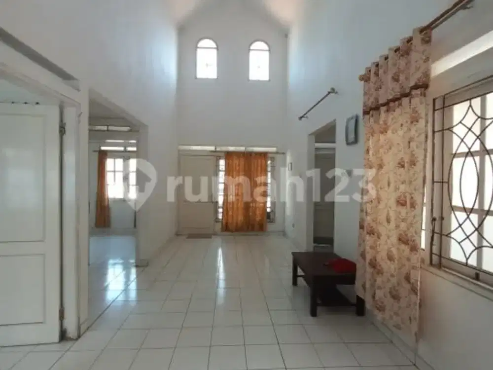 DISEWAKAN RUMAH 1 LANTAI KOSONG AREA DELTA MAS CIKARANG PUSAT