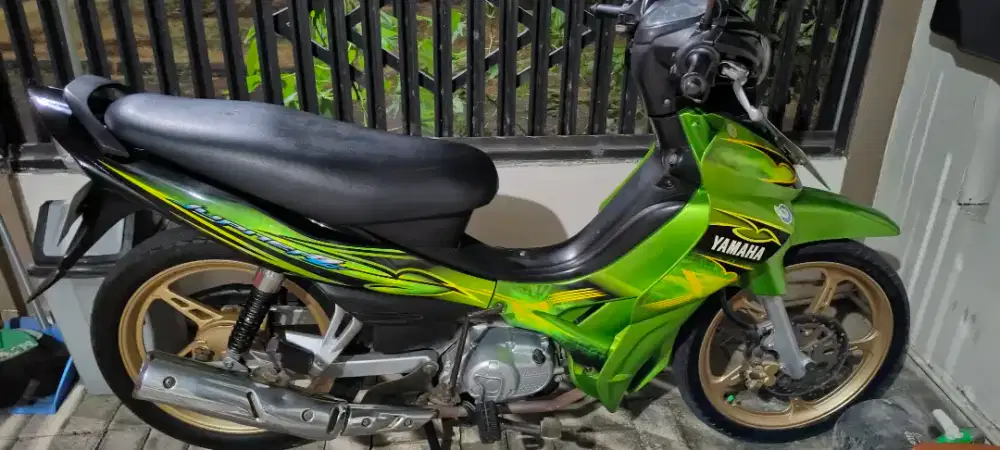 Jupiter Z Burhan Th 2008 Istimewa