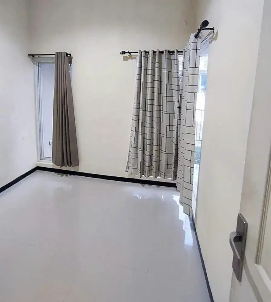 Dijual cepat rumah siap huni di Cluster 28 Residence Banyumanik
