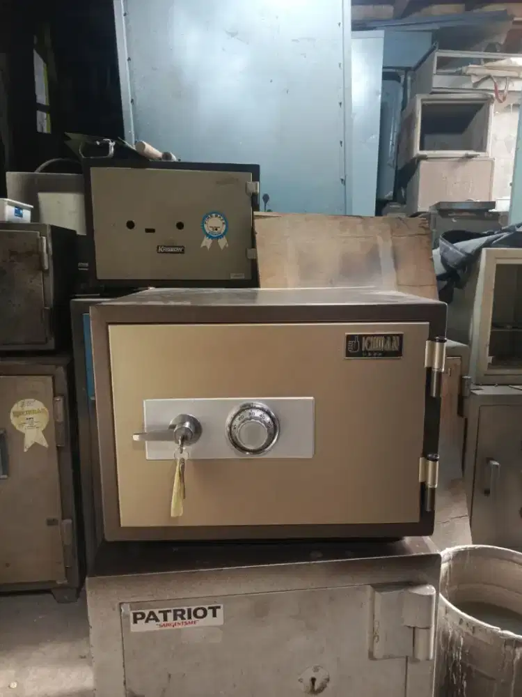 Brankas/Brangkas Ichiban HSC-40A