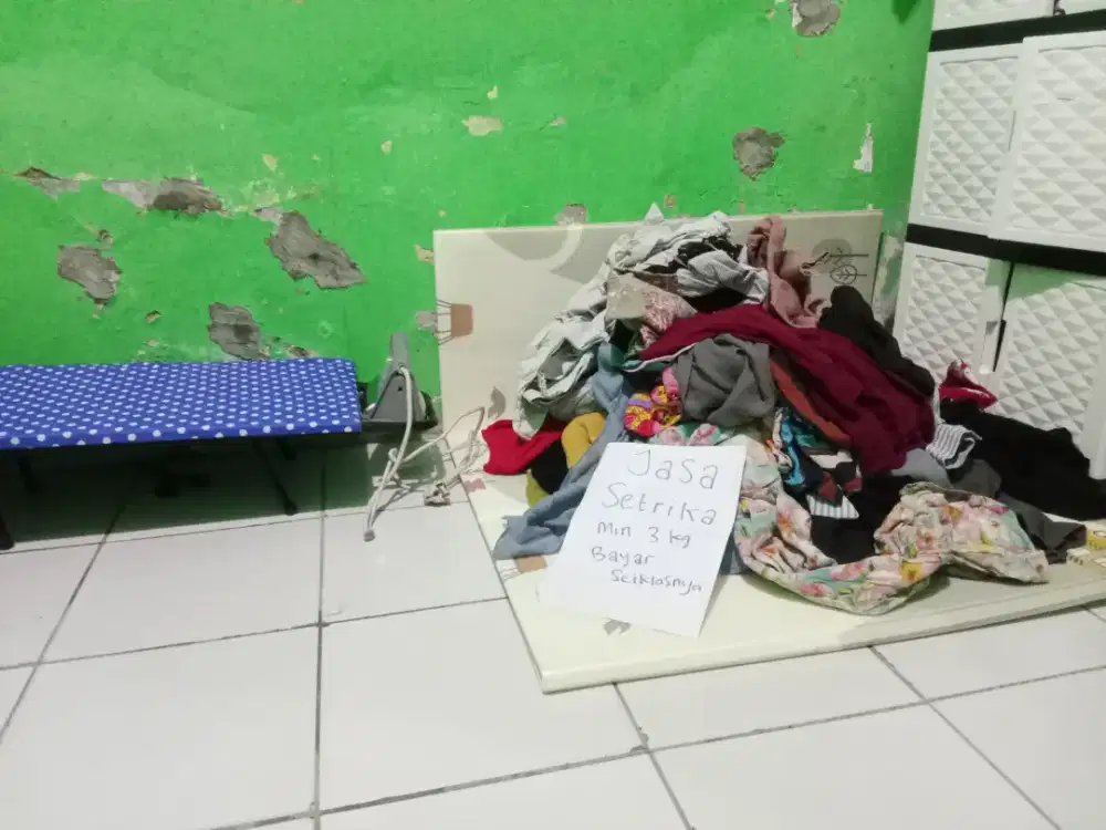 JASA SETRIKA RUMAHAN (bayar seikhlasnya)