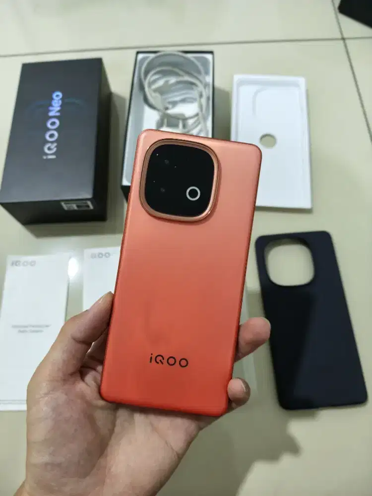 Iqoo neo 10 16/512 fullset mulus BH 97%