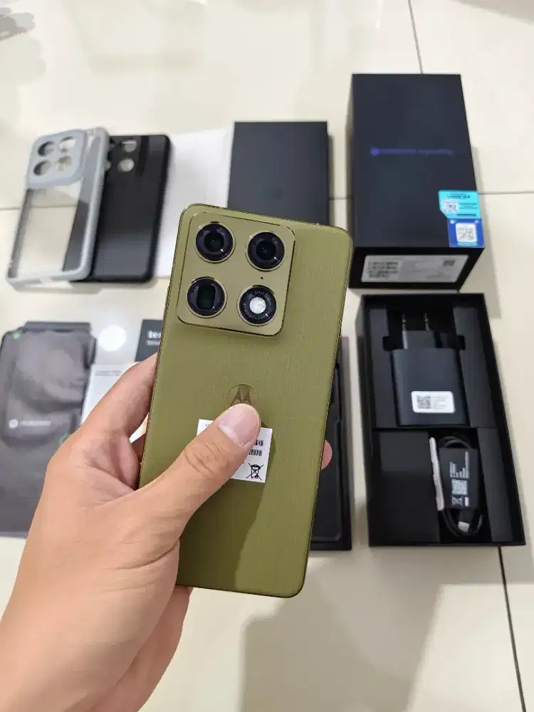Motorola Signature 12/256 fullset garansi panjang mulus