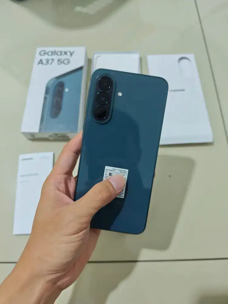 Samsung A37 8/256 fullset garansi on mulus
