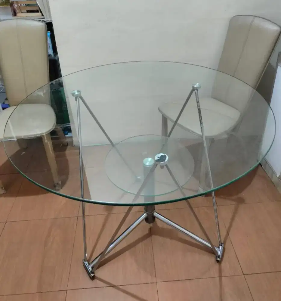 Preloved Meja Kaca Bulat