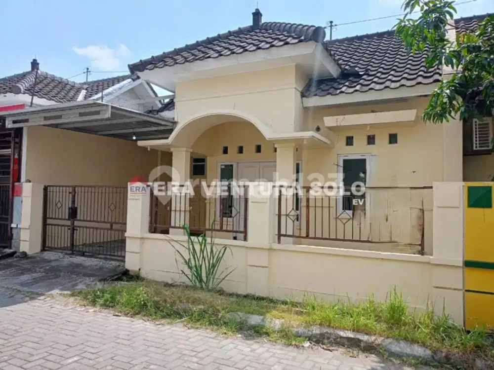 Rumah Strategis Siap Huni Jajar Solo